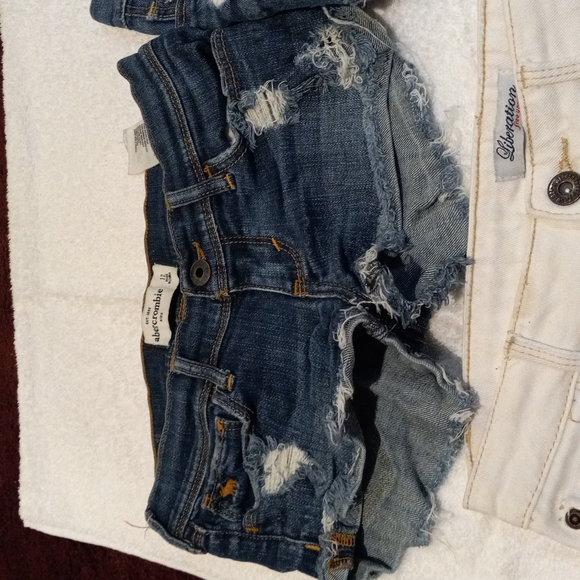 BUY 2 & GET 1 SHORTS - Picture 2 of 8